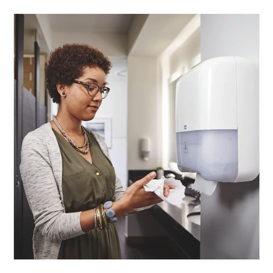 Tork Matic® Dispensador Branco para Toalha de Mão em Rolo